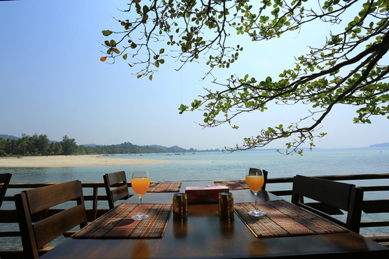 Coconut Island Resort Ngapali Exteriör bild